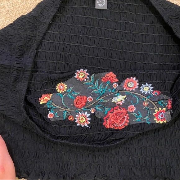 Primark Smocked Crop with Floral Embroidery - Picture 3 of 7